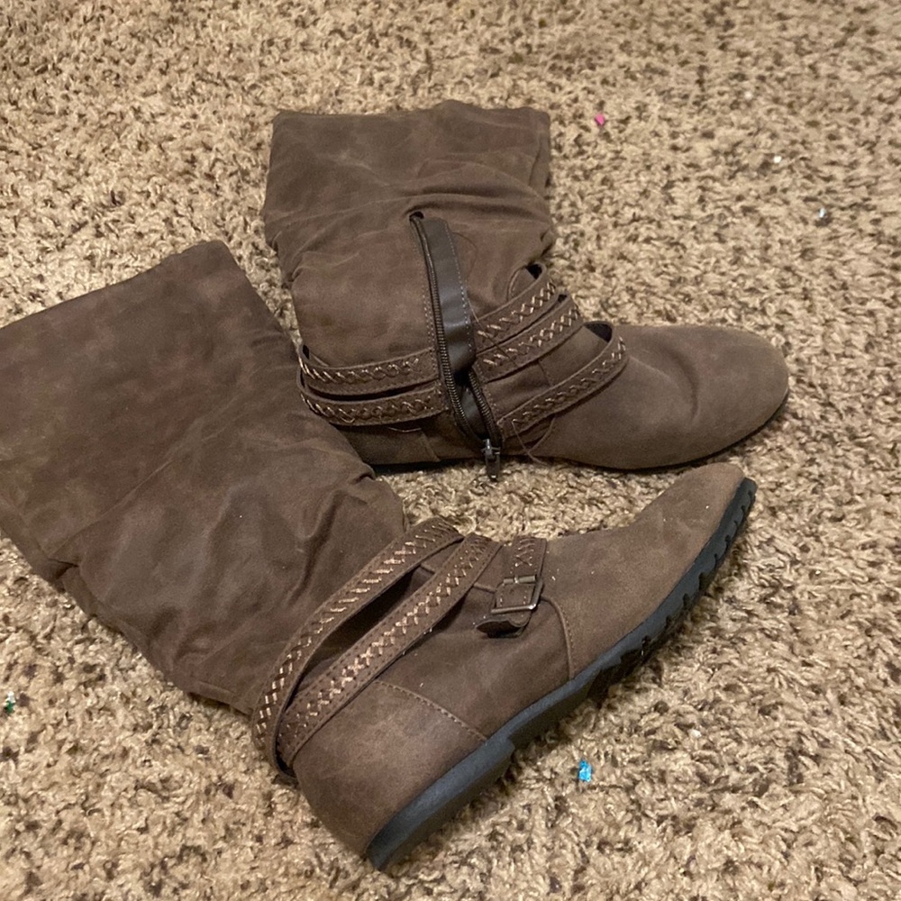 Journee Collection Womens Shelley Wide Calf Slouch Boots. Light brown. No heel